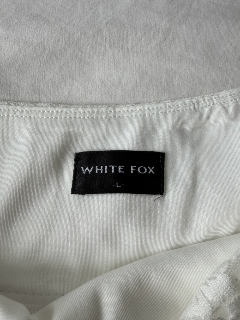 White Fox Burning Heart Lace Mini Skort White - Picture 5 of 6